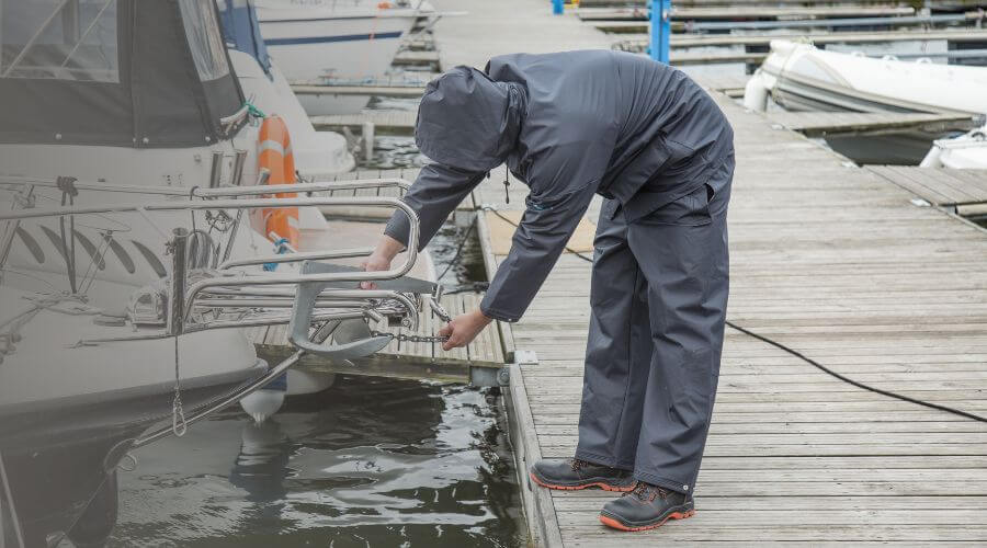 Why choose ProCare Damage Solutions for water damage restoration in Glendale